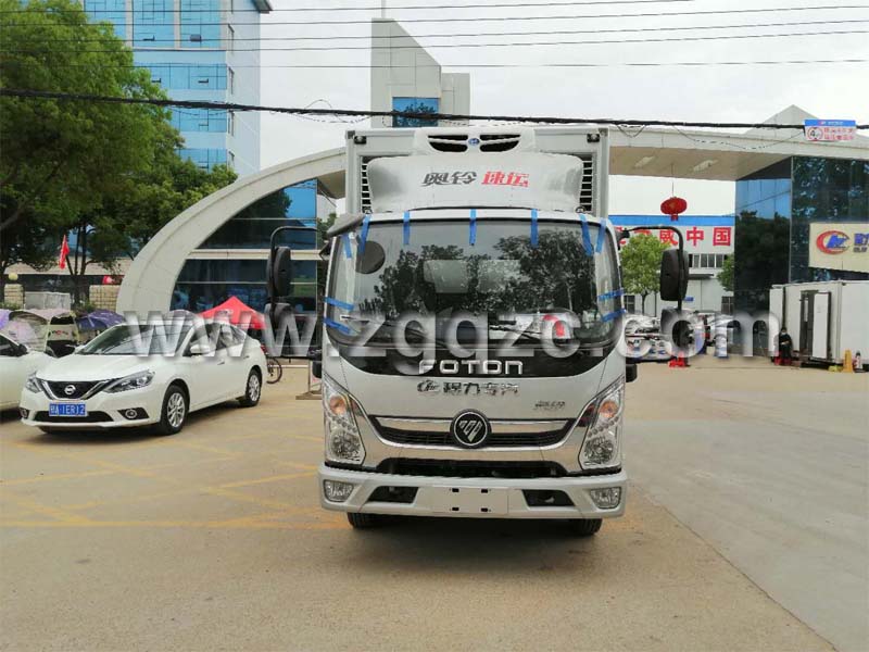 程力集團(tuán)雞苗運(yùn)輸車